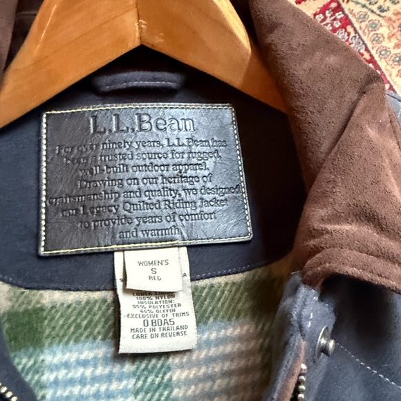 L.L. Bean Women's Navy and Brown Quilted Barn Coat - Picture 2 of 4